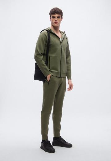 Вязаная кофта