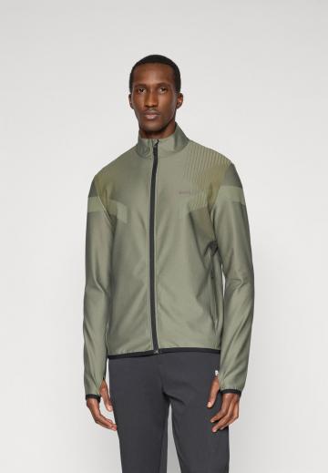 Спортивная куртка