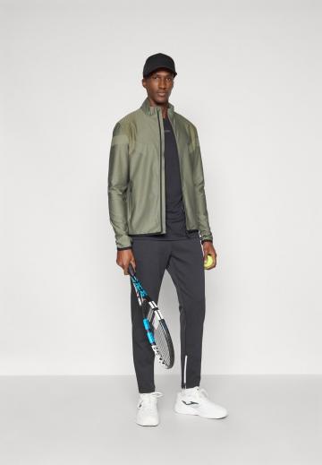 Спортивная куртка