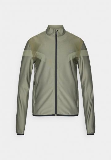 Спортивная куртка