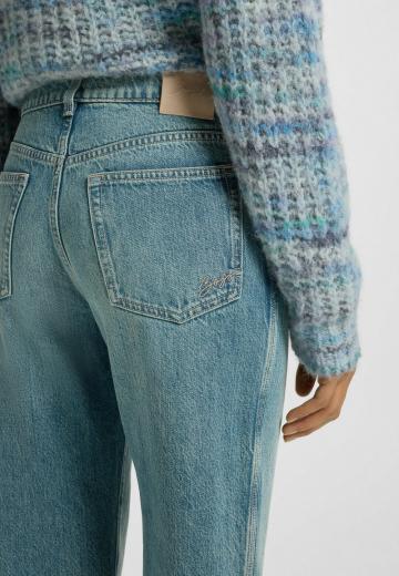 Прямые джинсы
