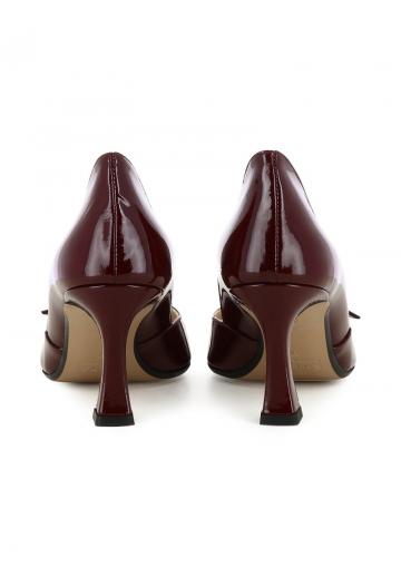 Туфли на высоком каблуке