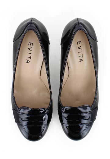 Туфли с высоким носом