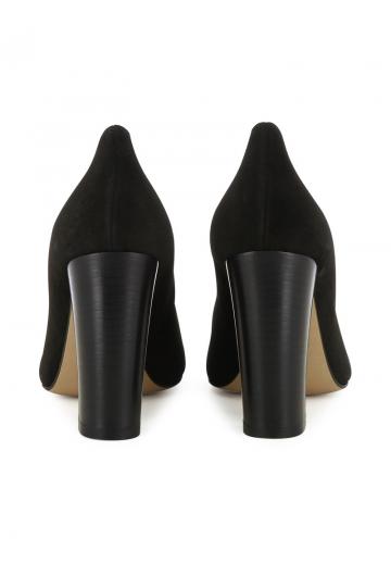Туфли с высоким носом