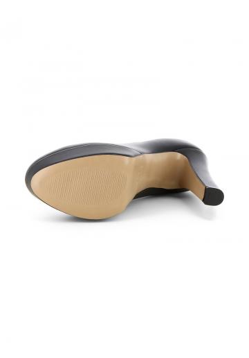 Туфли с высоким носом