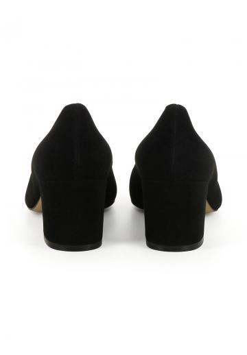 Туфли с высоким носом