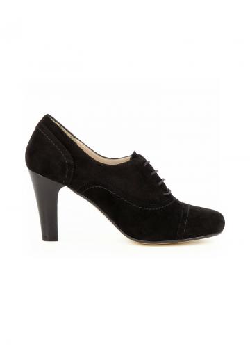 Туфли на шнуровке