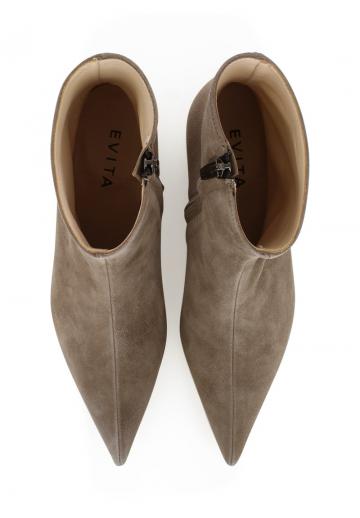 Сапожки на танкетке