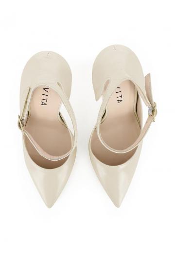 Туфли на высоком каблуке