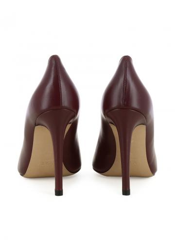 Туфли на высоком каблуке