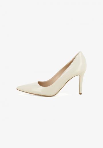 Туфли на высоком каблуке