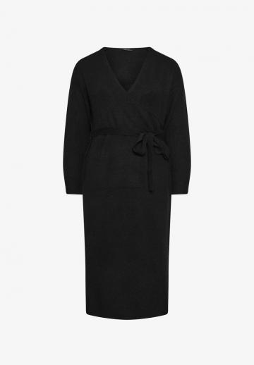 Вязаное платье