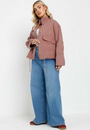 Куртка с накладнымит карманами