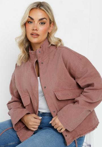 Куртка с накладнымит карманами