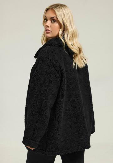 Короткое пальто