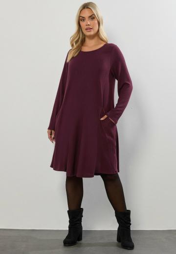 Вязаное платье