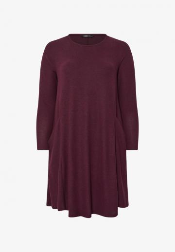 Вязаное платье