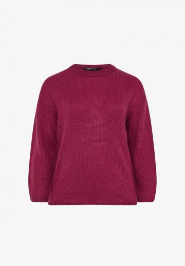 Пуловер в полоску