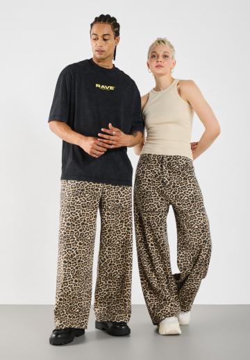 Свободные джинсы