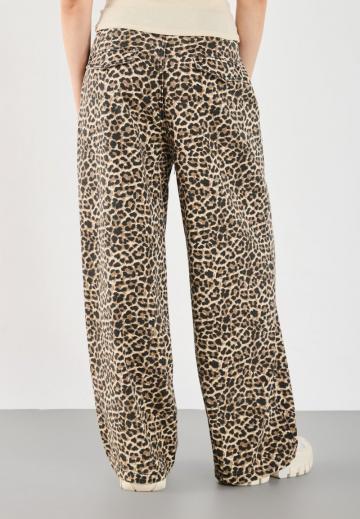 Свободные джинсы