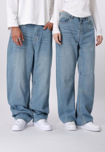 Прямые джинсы
