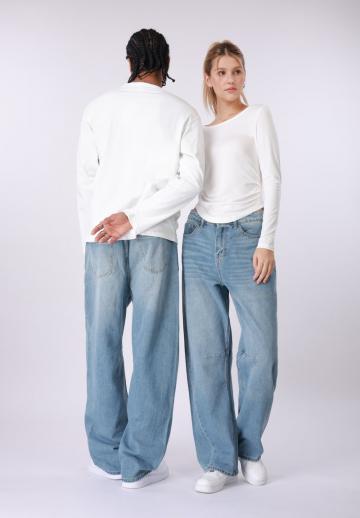 Прямые джинсы