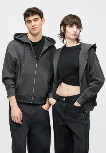 Пуловер с капюшоном