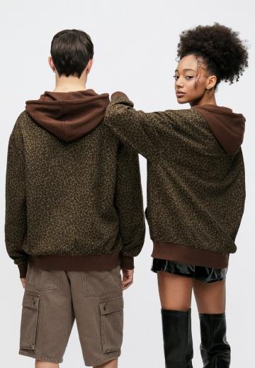 Пуловер с капюшоном