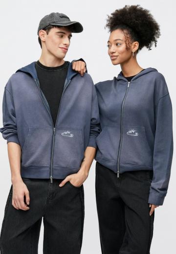 Пуловер с капюшоном