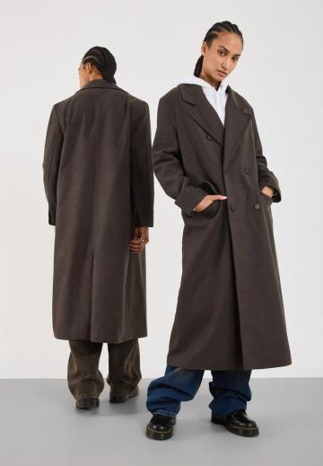 Шерстяное пальто