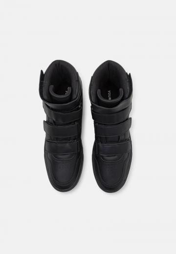 Высокие кеды