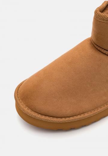 Зимние ботинки