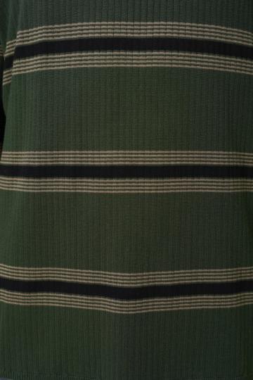 Пуловер в полоску