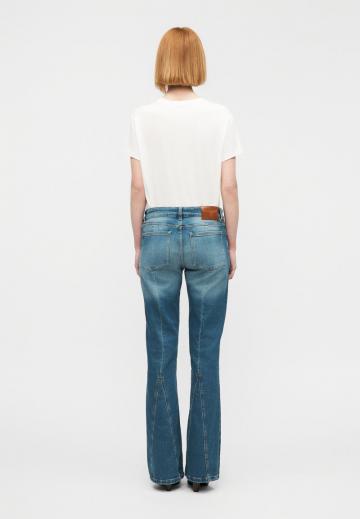 Клешеные брюки