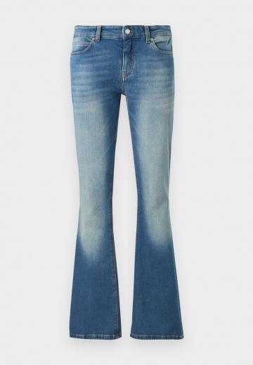 Клешеные брюки