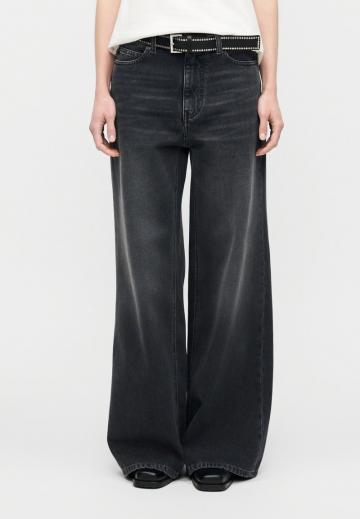 Клешеные джинсы