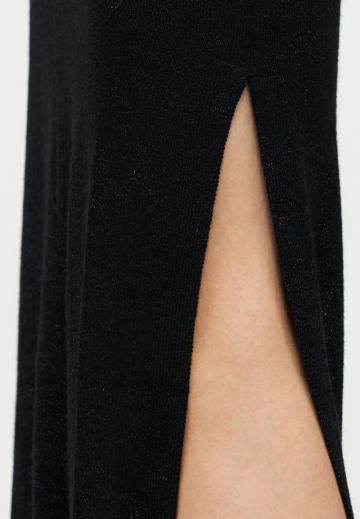 Вязаное платье