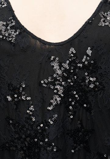 Блузка без рукавов