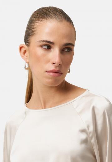 Атласная блузка