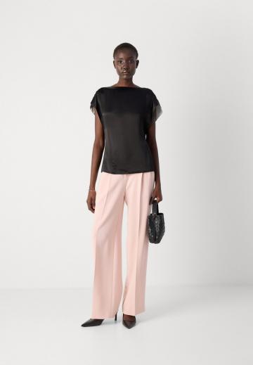 Атласная блузка