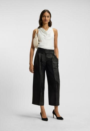 Блузка без рукавов