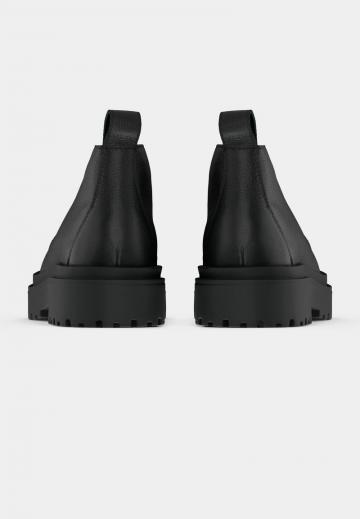 Ботинки на шнуровке