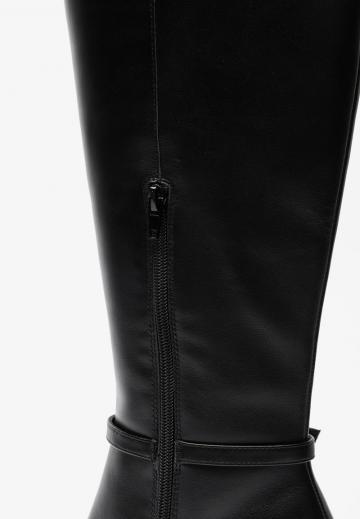 Высокие сапоги