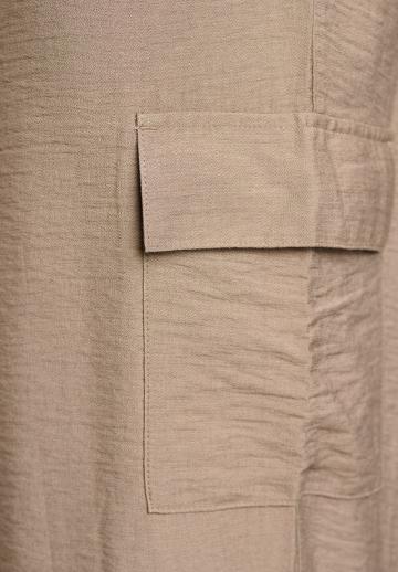 Брюки с накладными карманами