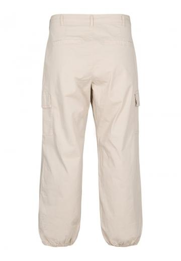 Брюки с накладными карманами