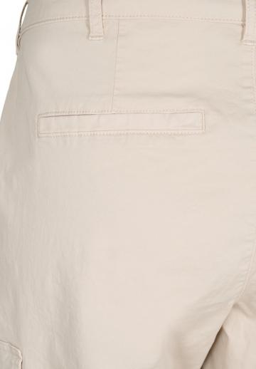 Брюки с накладными карманами