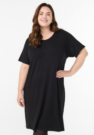 Вязаное платье