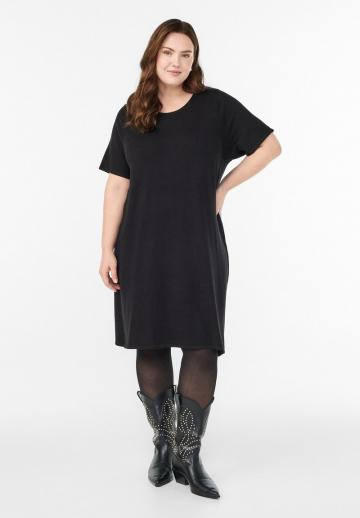 Вязаное платье