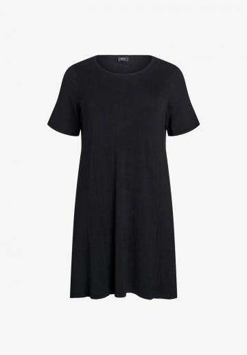 Вязаное платье