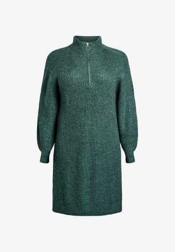 Вязаное платье